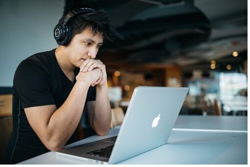 ict-worker-office
